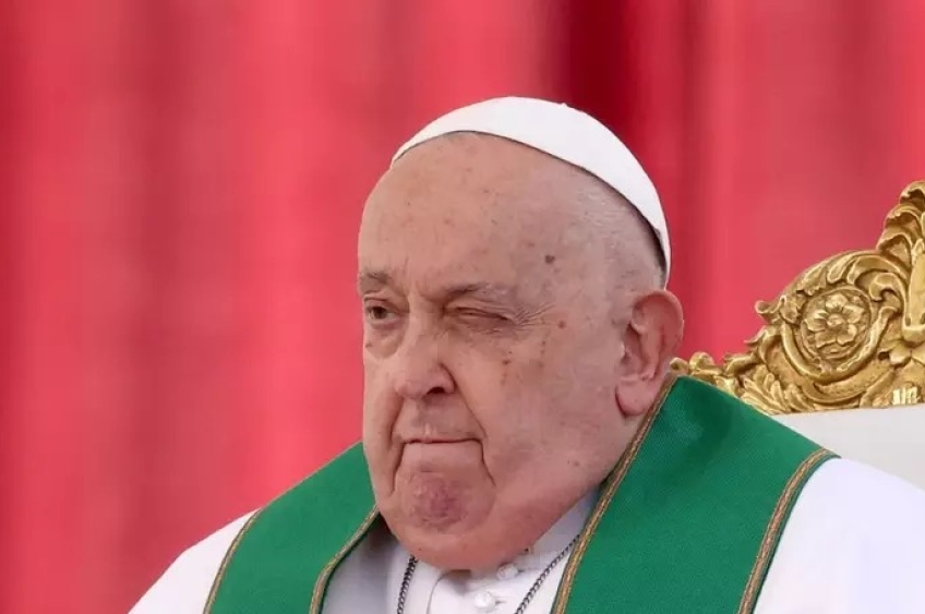 Papa Francisco segue internado e fiéis se unem em orações por sua recuperação