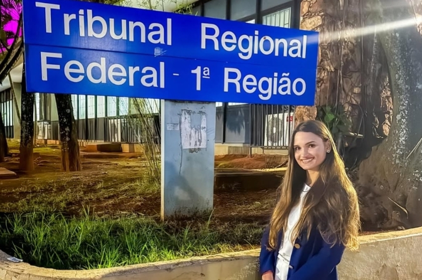 Mineira de 25 anos, faz história como a mais jovem juíza federal do Brasil