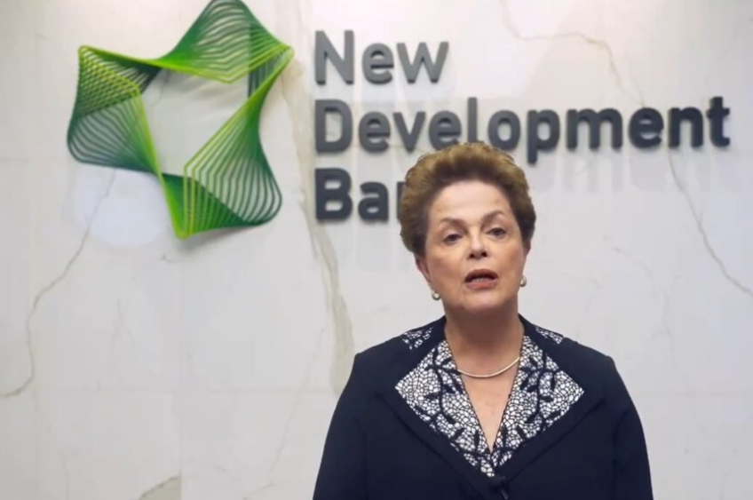 Dilma segue no comando do Banco do Brics por mais cinco anos