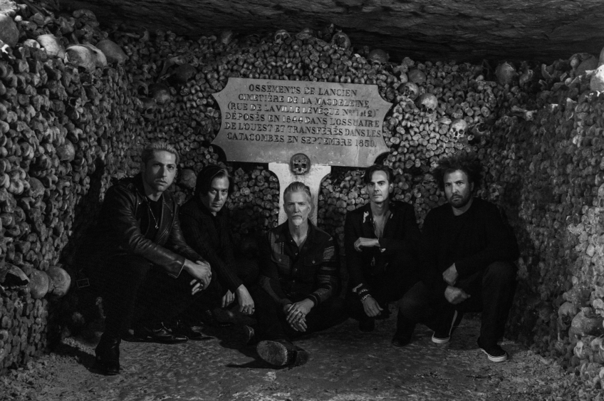 Show subterrâneo do Queens of the Stone Age será exibido em apenas um cinema brasileiro
