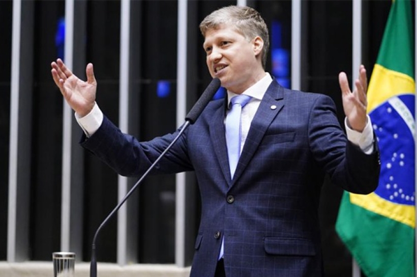 Marcel van Hattem assume liderança do partido Novo na Câmara  