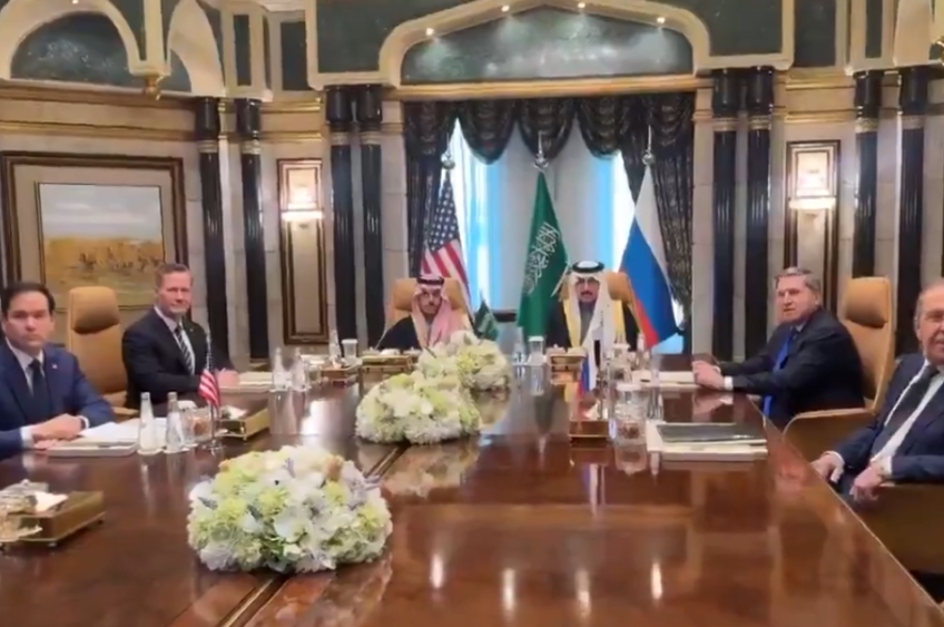 EUA e Rússia realizam reunião na Arábia Saudita para discutir a guerra na Ucrânia