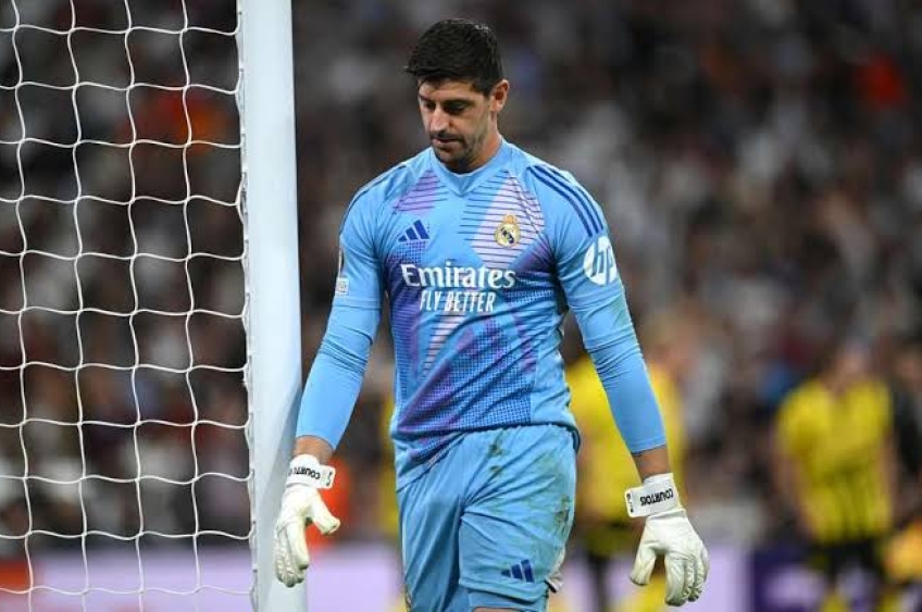 Courtois critica Raúl Asencio após expulsão no Mundial de Clubes