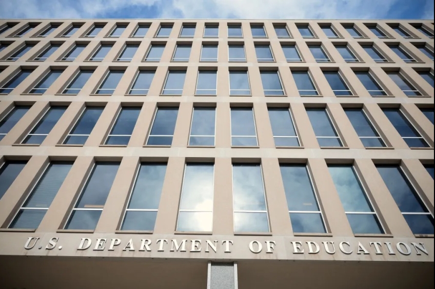 Trump inicia processo para extinguir Departamento de Educação dos EUA