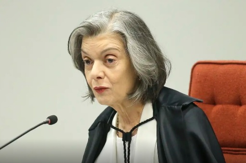 Cármen Lúcia nega pedido de Bolsonaro para anular inquérito sobre fraude em vacina