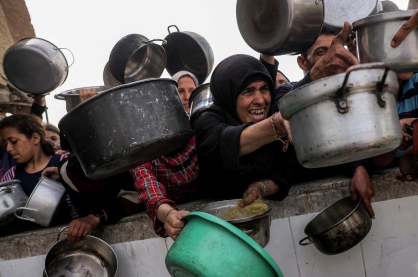 Bloqueio israelense agrava crise humanitária em Gaza, com mais de 52 mil mortos e colapso de ajuda internacional