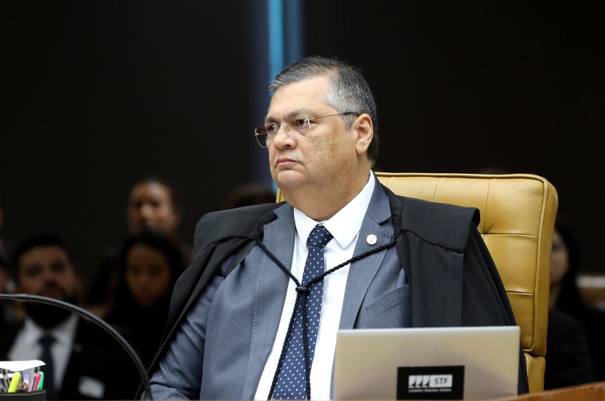 Dino cobra explicações do Congresso sobre nova norma de emendas