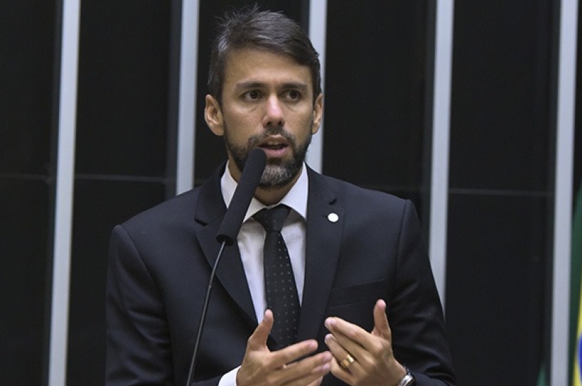 Deputado Pedro Lucas se recusa ser ministro das Comunicações