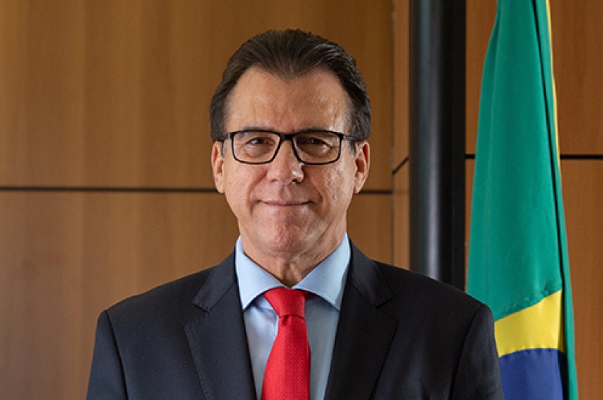 Ministro diz que o governo considera com otimismo a possibilidade de redução da jornada de trabalho