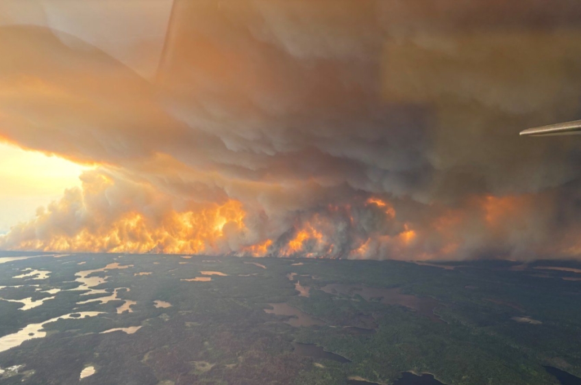 17 mil evacuados: Canadá enfrenta temporada devastadora de incêndios