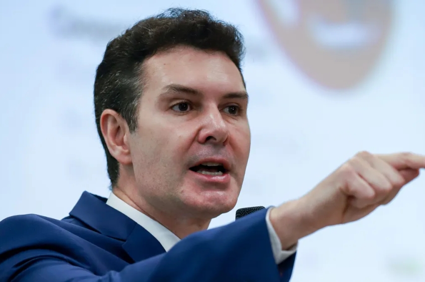 Jader Filho passará por cirurgia e se afastará temporariamente do Ministério das Cidades