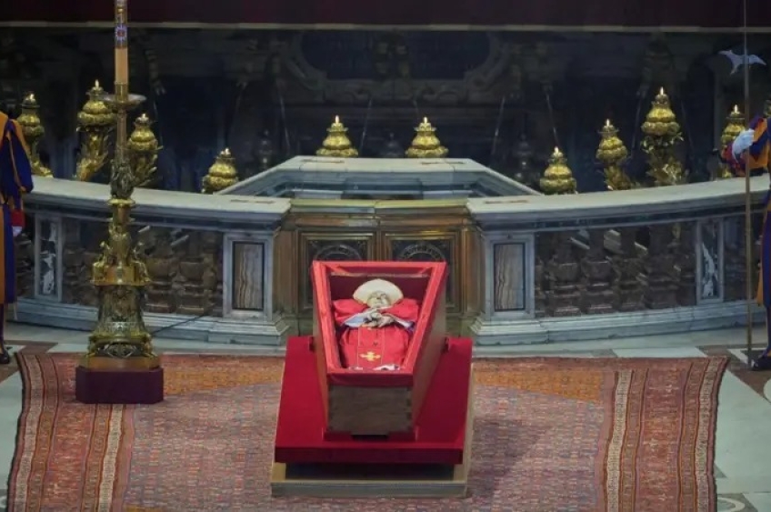 Papa Francisco é sepultado em Roma