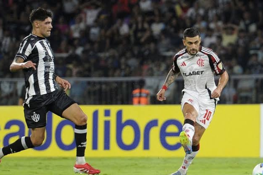 Com atuação apática, Flamengo empata com o Central Córdoba na Argentina